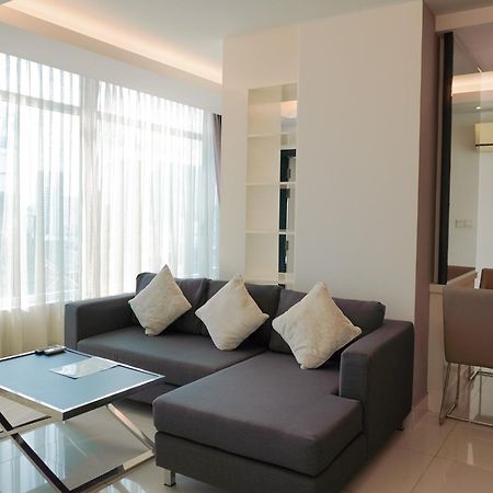 นากี สวีท แอท ซิลเวอร์ทาวน์ Hotel พนมเปญ ภายนอก รูปภาพ