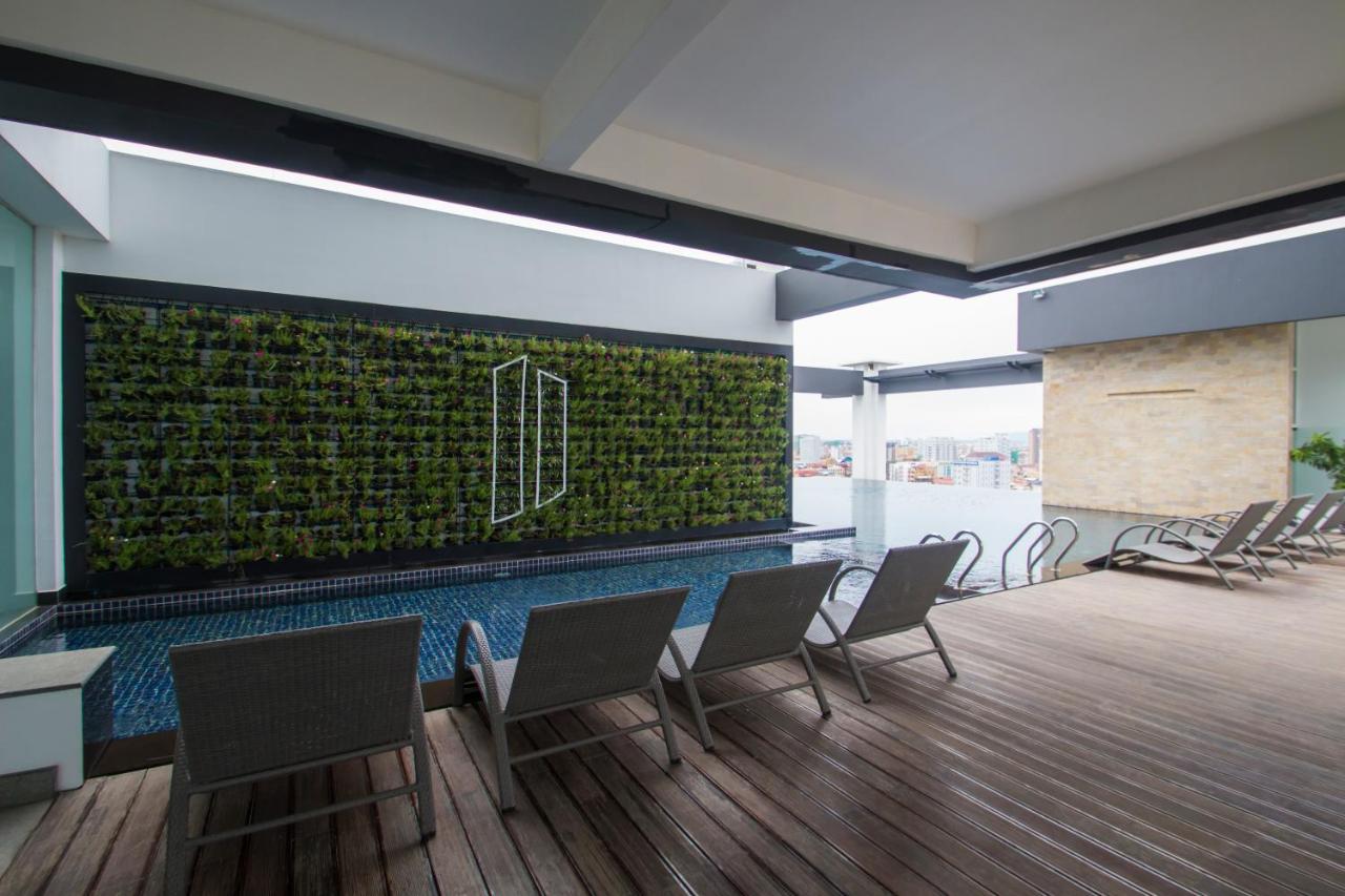 นากี สวีท แอท ซิลเวอร์ทาวน์ Hotel พนมเปญ ภายนอก รูปภาพ