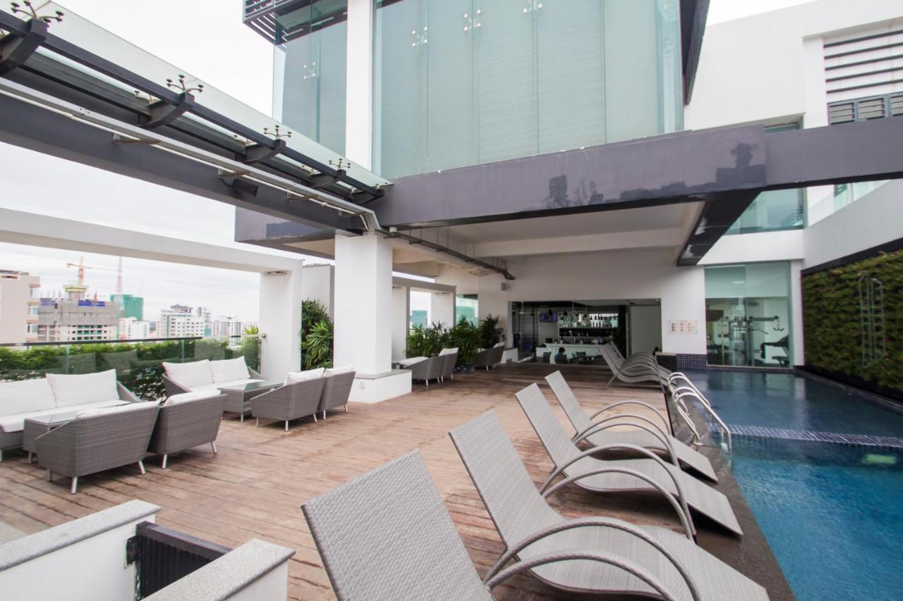 นากี สวีท แอท ซิลเวอร์ทาวน์ Hotel พนมเปญ ภายนอก รูปภาพ