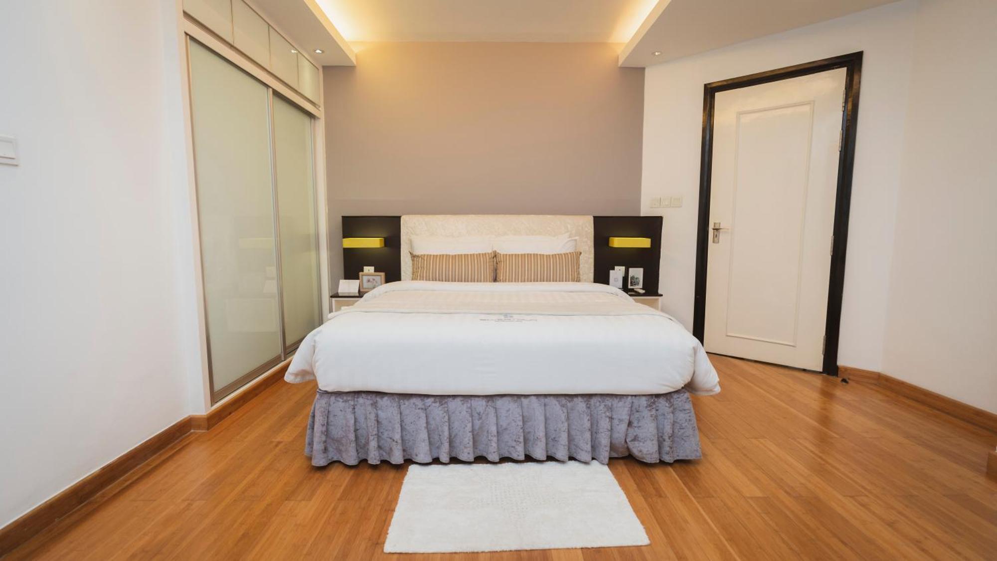 นากี สวีท แอท ซิลเวอร์ทาวน์ Hotel พนมเปญ ภายนอก รูปภาพ