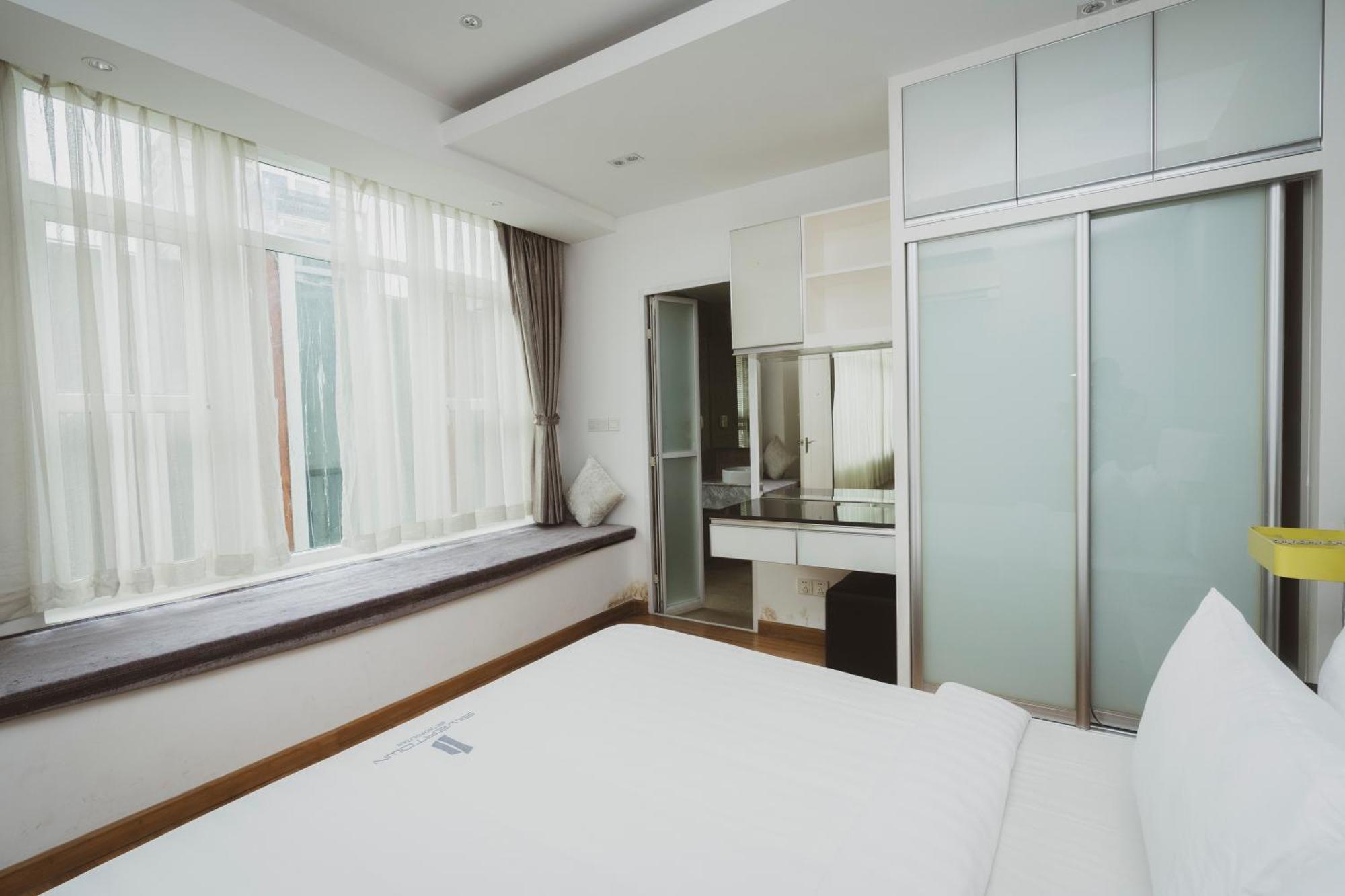 นากี สวีท แอท ซิลเวอร์ทาวน์ Hotel พนมเปญ ภายนอก รูปภาพ