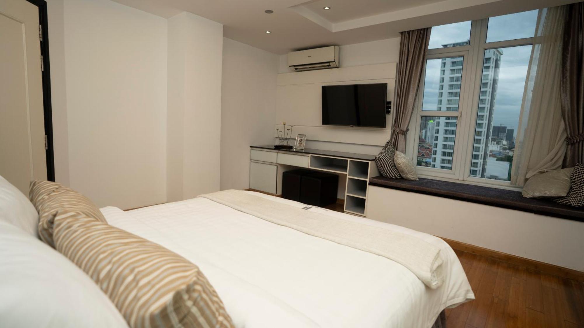 นากี สวีท แอท ซิลเวอร์ทาวน์ Hotel พนมเปญ ภายนอก รูปภาพ