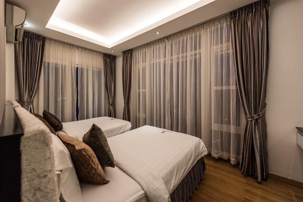 นากี สวีท แอท ซิลเวอร์ทาวน์ Hotel พนมเปญ ภายนอก รูปภาพ