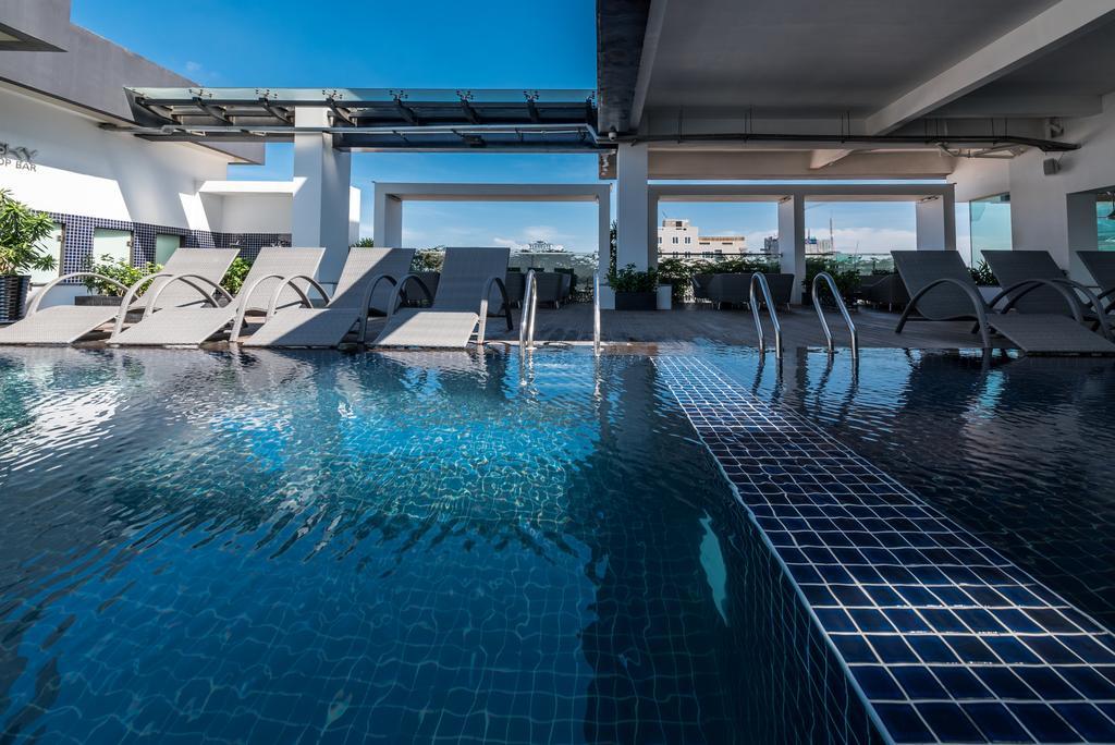 นากี สวีท แอท ซิลเวอร์ทาวน์ Hotel พนมเปญ ภายนอก รูปภาพ